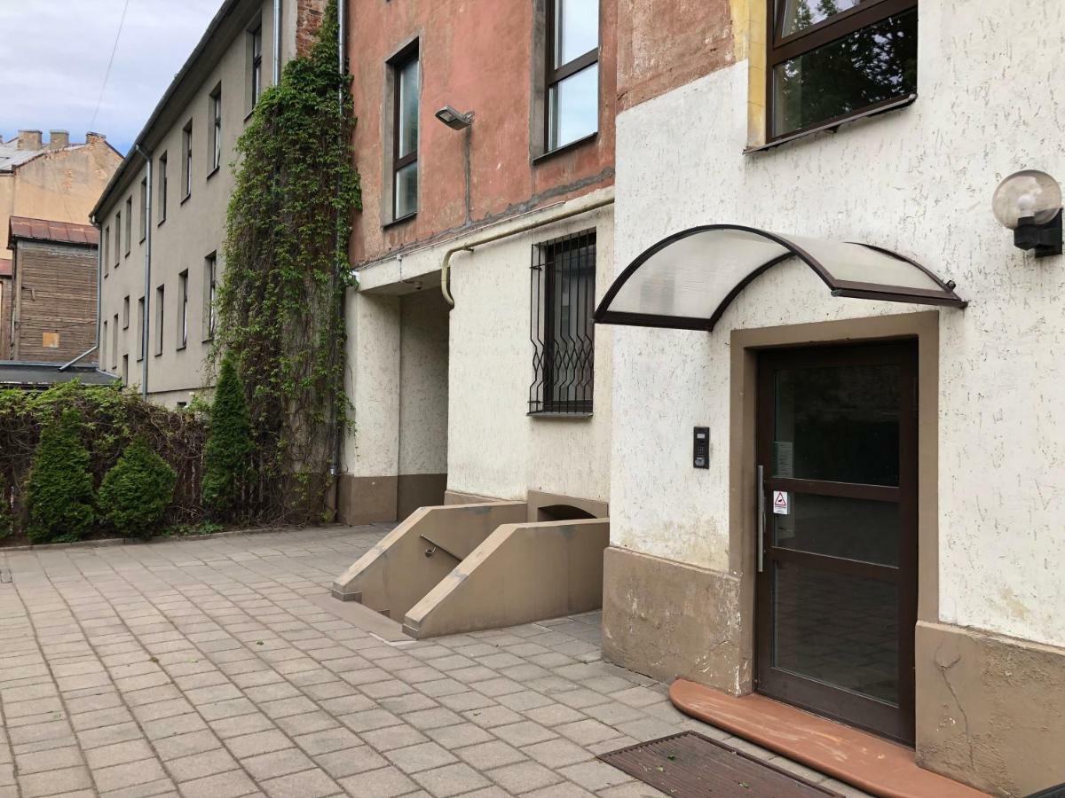 Family Or Group Apartment In Silent Center 里加 外观 照片